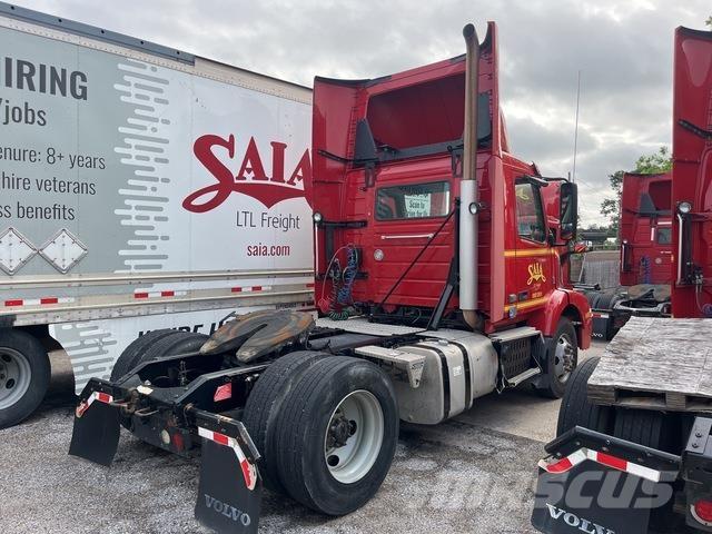 Volvo VNM 트랙터 유닛