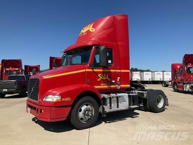 Volvo VNM 트랙터 유닛