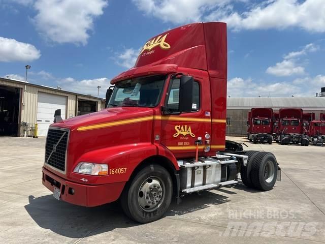 Volvo VNM 트랙터 유닛