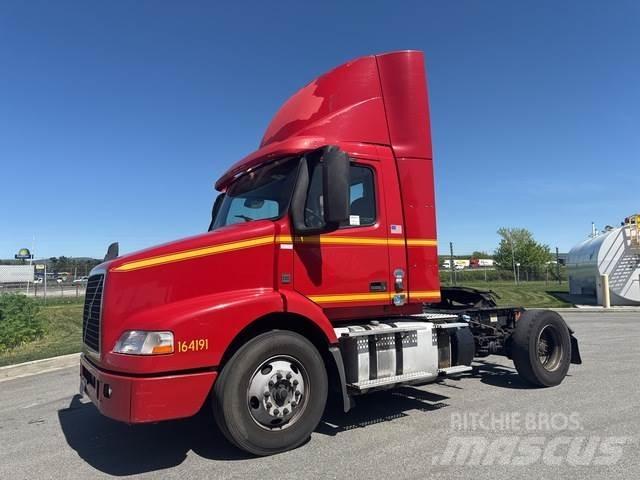 Volvo VNM 트랙터 유닛