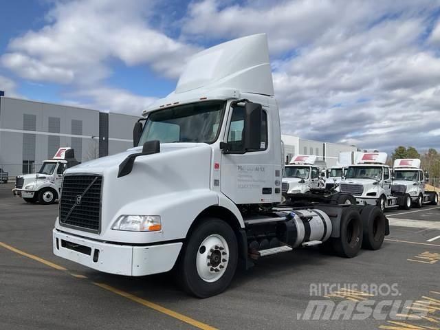 Volvo VNM 트랙터 유닛