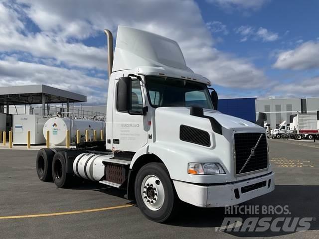 Volvo VNM 트랙터 유닛