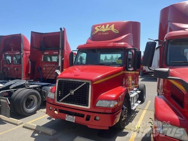 Volvo VNM 트랙터 유닛