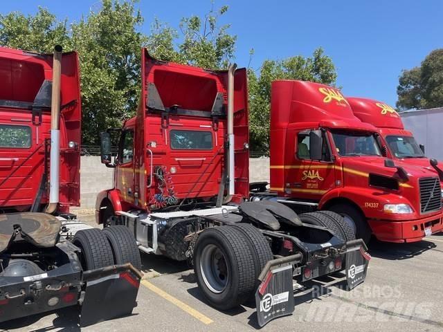 Volvo VNM 트랙터 유닛
