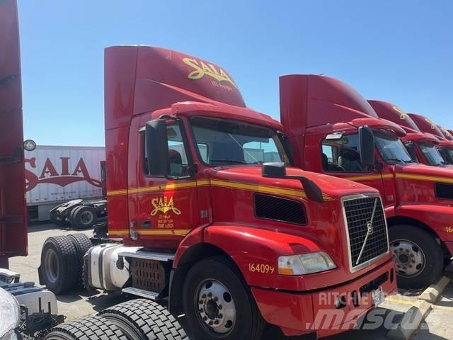 Volvo VNM 트랙터 유닛