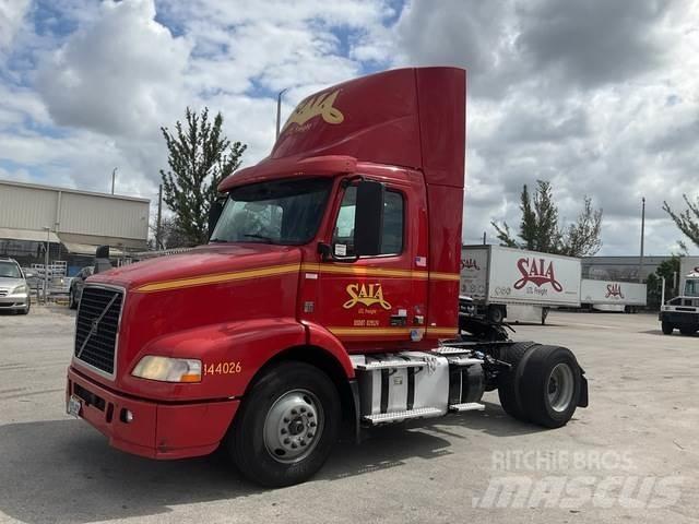 Volvo VNM 트랙터 유닛