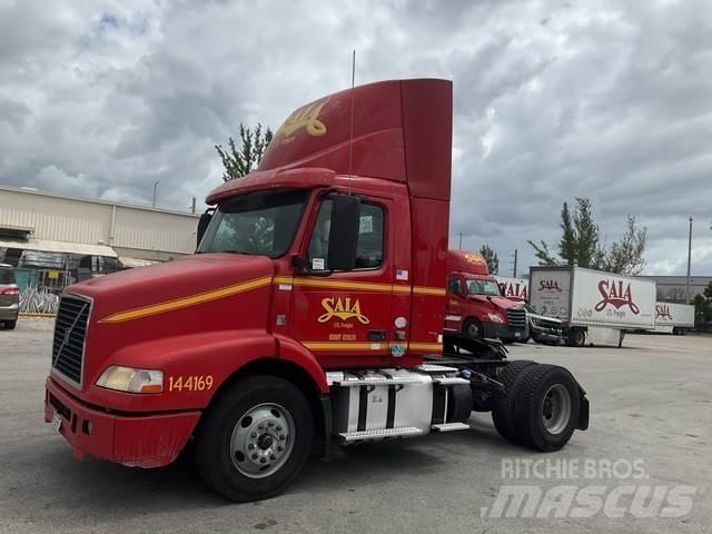 Volvo VNM 트랙터 유닛