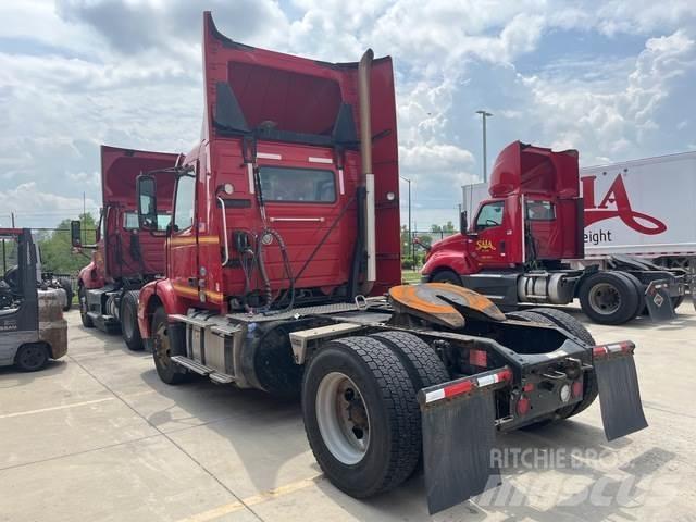 Volvo VNM 트랙터 유닛