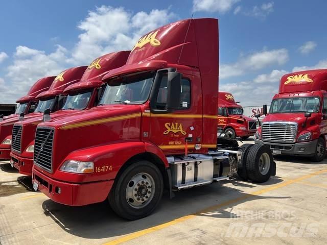 Volvo VNM 트랙터 유닛