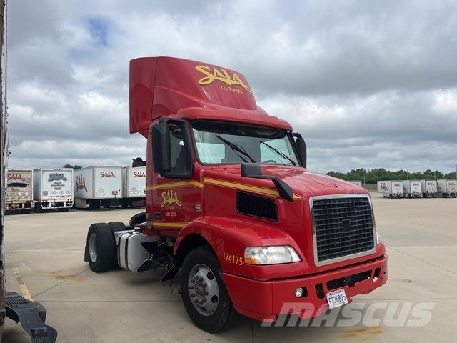 Volvo VNM 트랙터 유닛