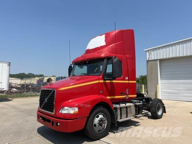 Volvo VNM 트랙터 유닛