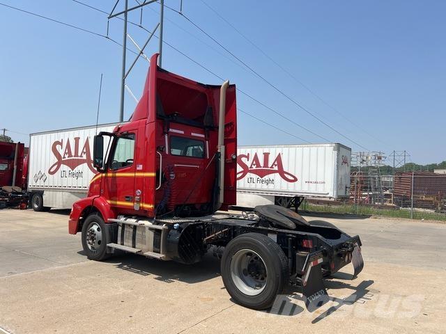 Volvo VNM 트랙터 유닛