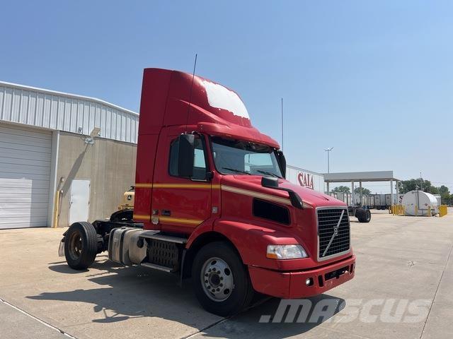 Volvo VNM 트랙터 유닛