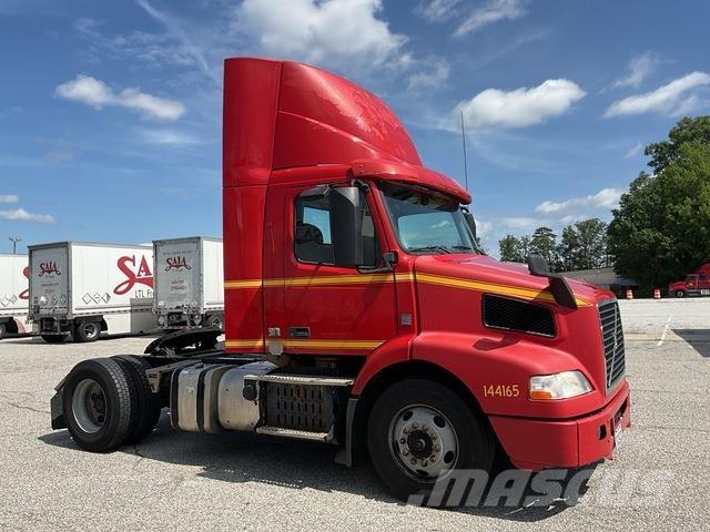 Volvo VNM 트랙터 유닛