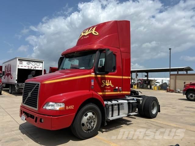 Volvo VNM 트랙터 유닛