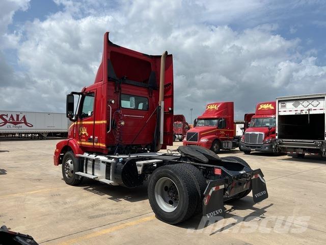 Volvo VNM 트랙터 유닛