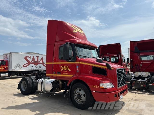 Volvo VNM 트랙터 유닛