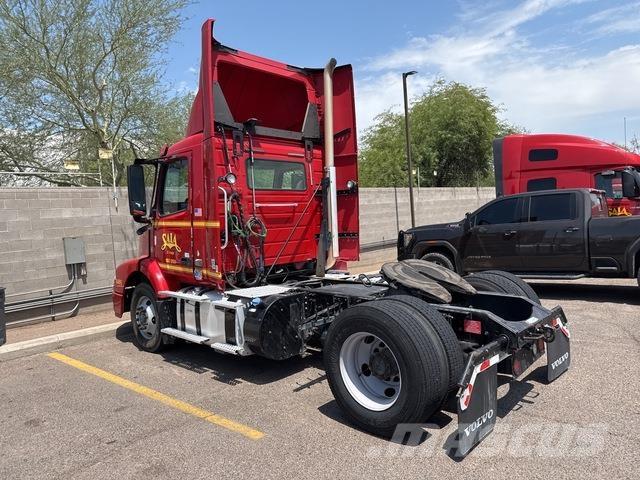 Volvo VNM 트랙터 유닛