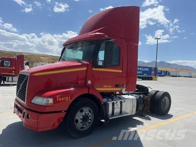 Volvo VNM 트랙터 유닛