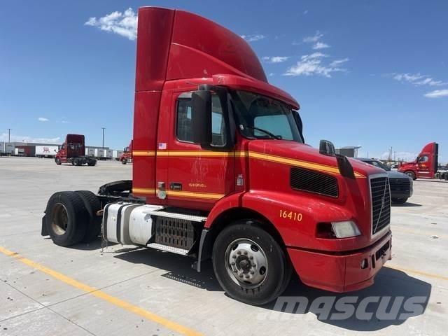 Volvo VNM 트랙터 유닛