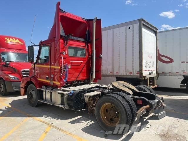Volvo VNM 트랙터 유닛