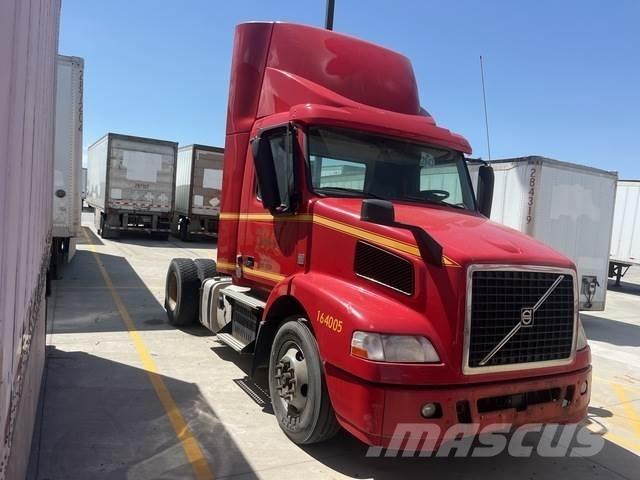 Volvo VNM 트랙터 유닛