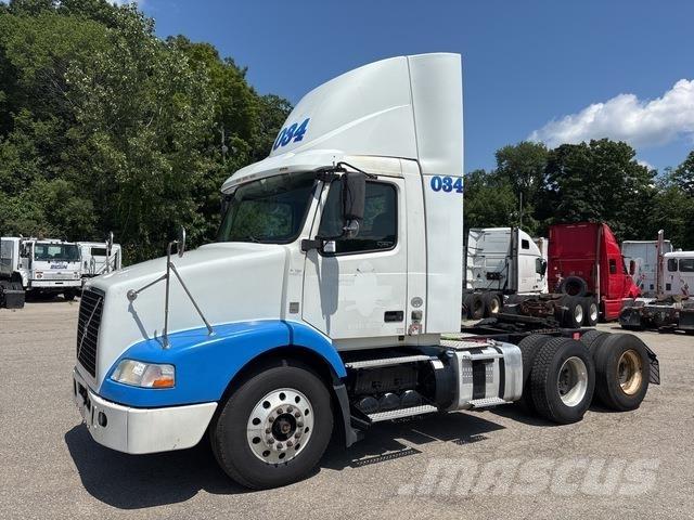 Volvo VNM 트랙터 유닛