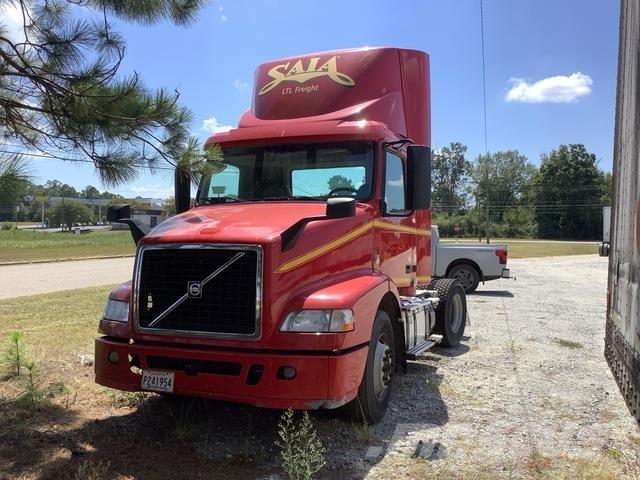 Volvo VNM 트랙터 유닛