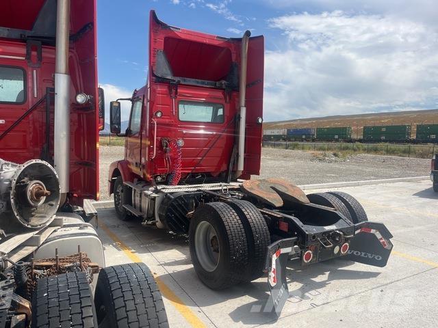 Volvo VNM 트랙터 유닛