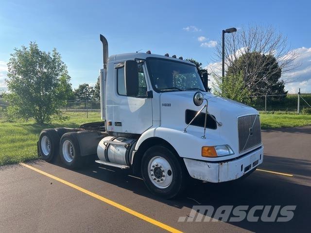 Volvo VNM 트랙터 유닛