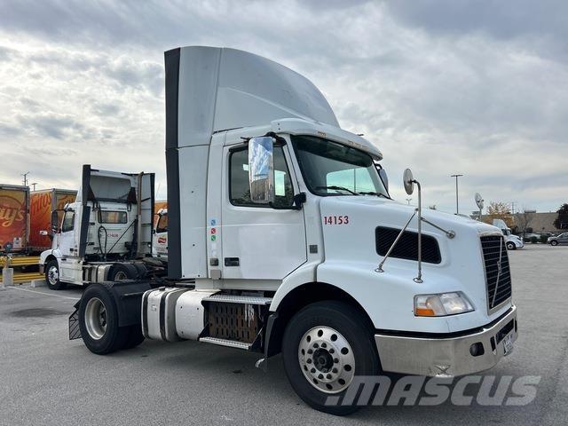 Volvo VNM 트랙터 유닛