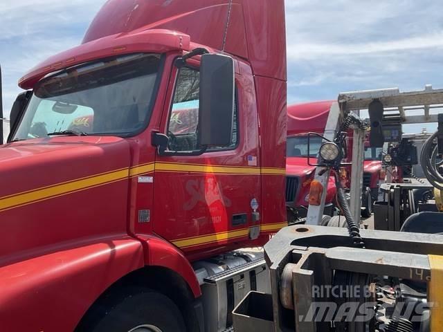 Volvo VNM42T 트랙터 유닛