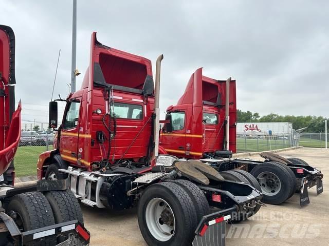 Volvo VNM42T 트랙터 유닛