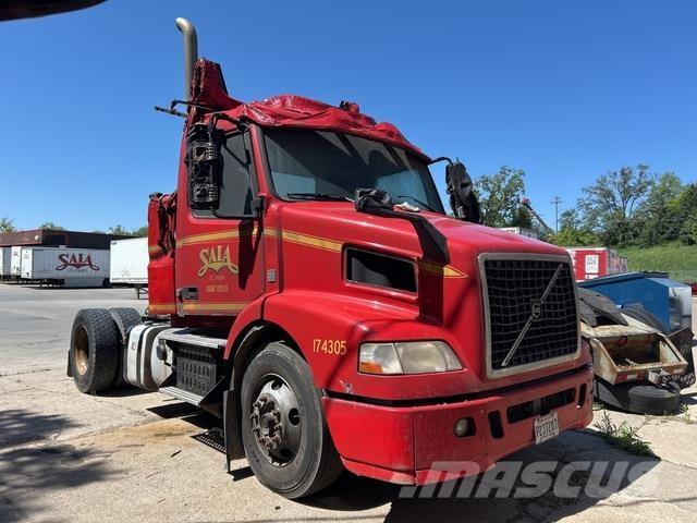Volvo VNM42T 트랙터 유닛