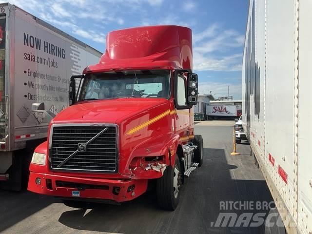 Volvo VNM42T 트랙터 유닛