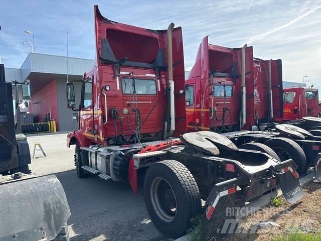Volvo VNM42T 트랙터 유닛