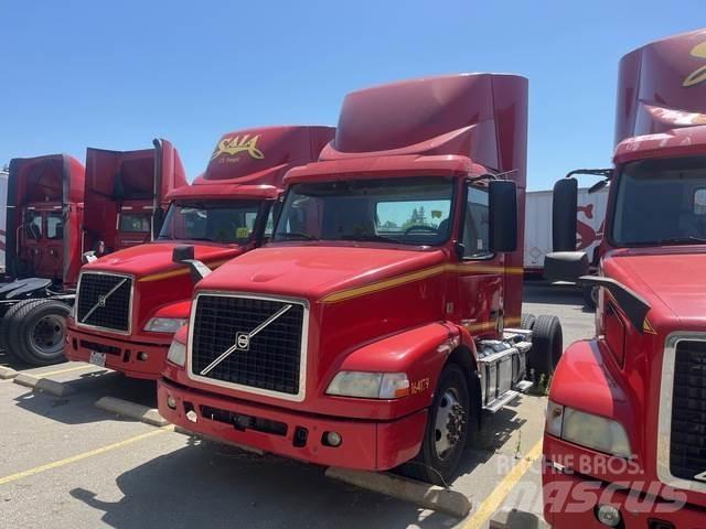 Volvo VNM42T 트랙터 유닛
