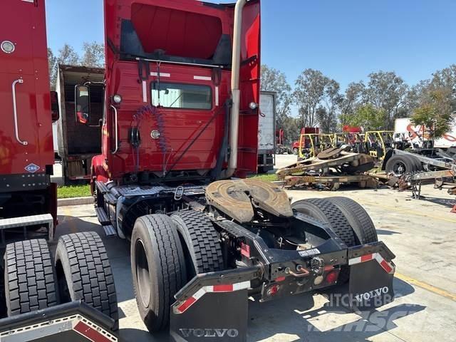 Volvo VNM42T 트랙터 유닛