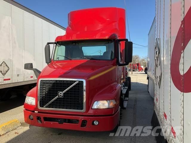 Volvo VNM42T 트랙터 유닛