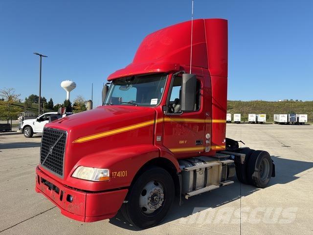 Volvo VNM42T 트랙터 유닛