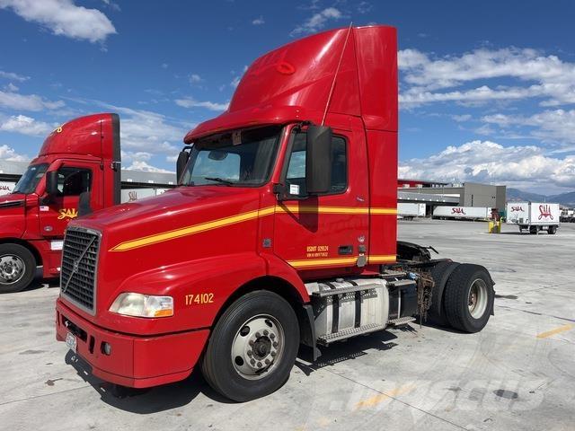 Volvo VNM42T 트랙터 유닛