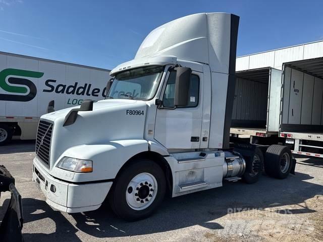 Volvo VNM64T 트랙터 유닛