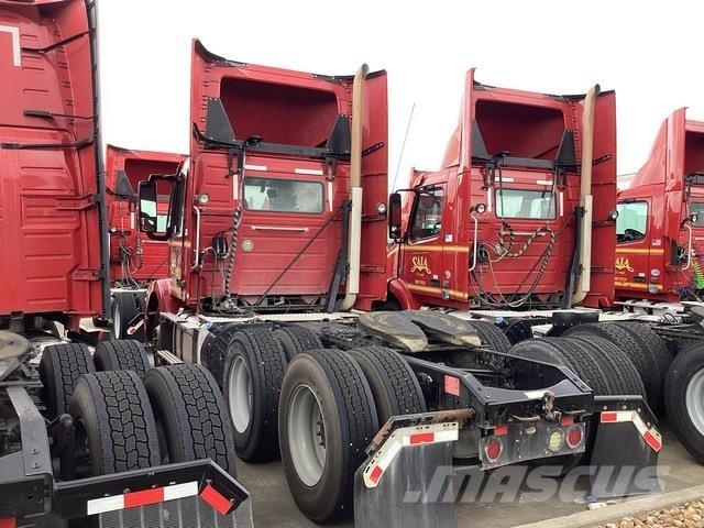 Volvo VNM64T 트랙터 유닛