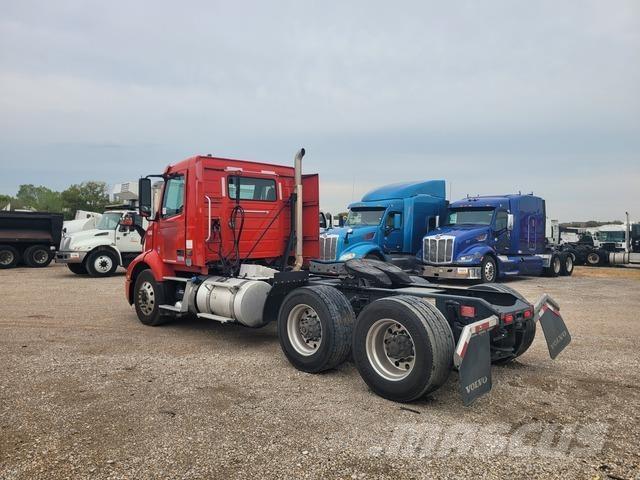 Volvo VNR 트랙터 유닛