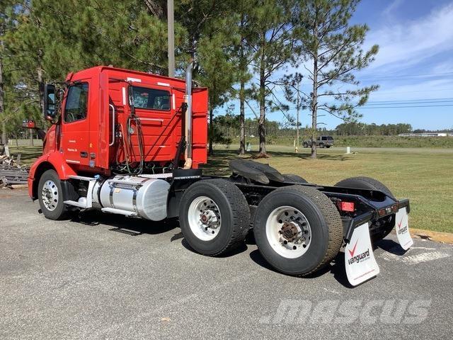 Volvo VNR 트랙터 유닛