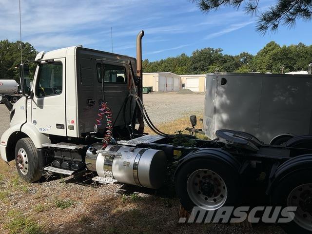 Volvo VNR 트랙터 유닛