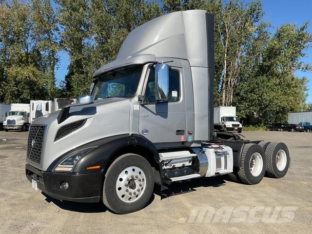 Volvo VNR 300 트랙터 유닛