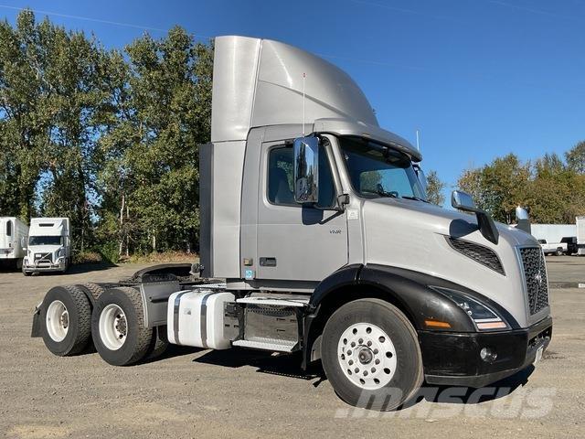 Volvo VNR 300 트랙터 유닛