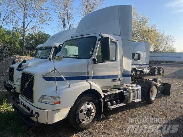 Volvo VNR64T 트랙터 유닛