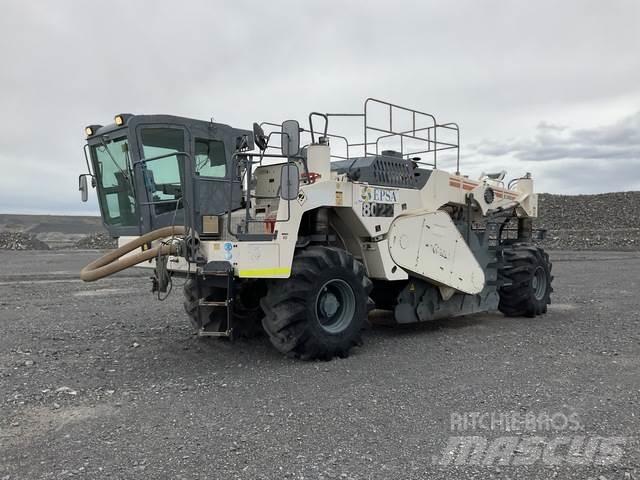 Wirtgen 2400 토양 다짐기